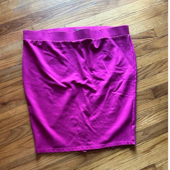 Torrid Fuchsia Stretch Pencil Skirt – Women’s Size 3X – Bold & Flattering - Picture 1 of 6
